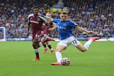 Aston Villa close in on £25m Lucas Digne transfer from Everton with Anwar El Ghazi set to move in..