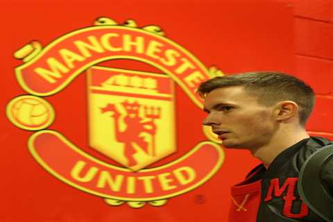Man Utd block Dean Henderson’s last-gasp transfer to Watford and keeper’s future now ‘hinges on..