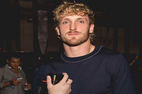 ‘It’s bulls***’ – Logan Paul slams ‘s***bag’ Floyd Mayweather for not paying him after their fight..