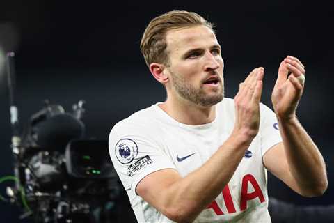 Kane recalls ‘crazy’ moment Defoe pulled up in Range Rover for kickabout with Tottenham star and..