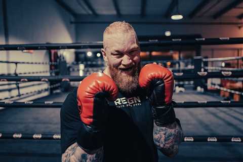 Hafthor Bjornsson predicts how and what round he will KO Eddie Hall in grudge match & reveals..