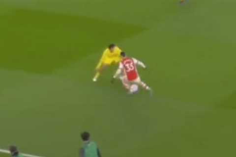 Gabriel Martinelli leaves Jordan Henderson for dead with brilliant skill during Arsenal’s clash..