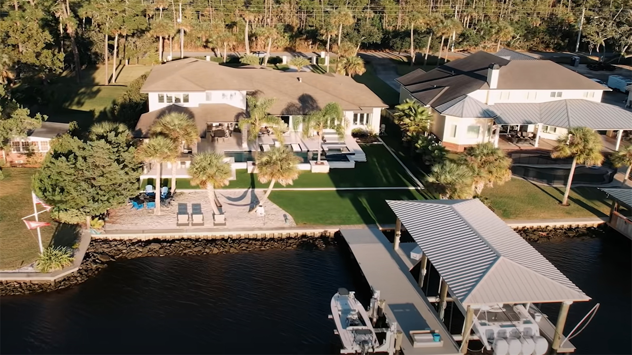 Take a tour of Cameron Smith’s gorgeous Florida $2.4m house including F1 simulator, car collection and fishing yachts
