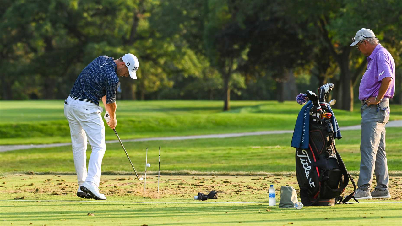 How does Justin Thomas get ready for a round? We found out