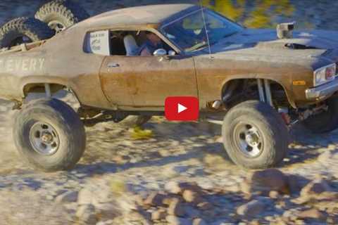 4x4 Muscle Car Desert Chase On Mad Maxxis Off-Road Runner