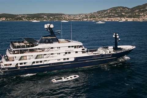 Former F1 boss Bernie Ecclestone bought Flavio Briatore’s £18m yacht for bargain £6.6m after it’s..