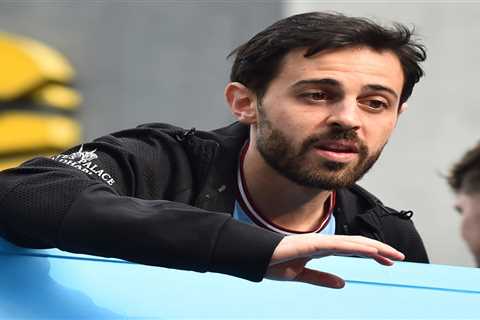 Bernardo Silva teases Barcelona transfer but Man City playmaker needs Frenkie de Jong to sign for..