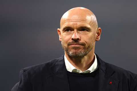 Erik ten Hag ‘convinced Frenkie De Jong to complete Man Utd transfer’ but talks over £80m switch..