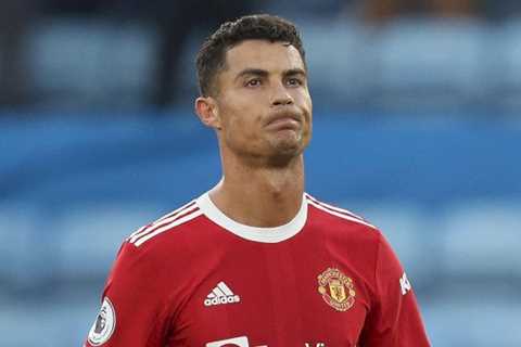 Man Utd respond to reports that Ronaldo could leave Old Trafford for rivals Chelsea