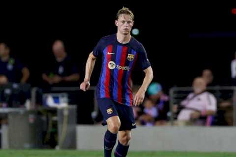 Barcelona tell Man Utd target De Jong he has ‘two options’ but surely there’s a third