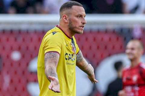 Man Utd humiliated again as Bologna price them out of 33-year-old Marko Arnautovic