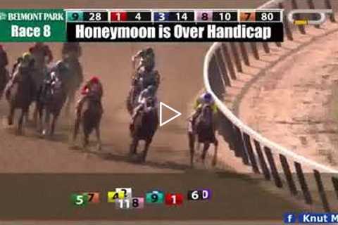 Announcer Goes NUTS: -FUNNIEST HORSE RACE CALL EVER