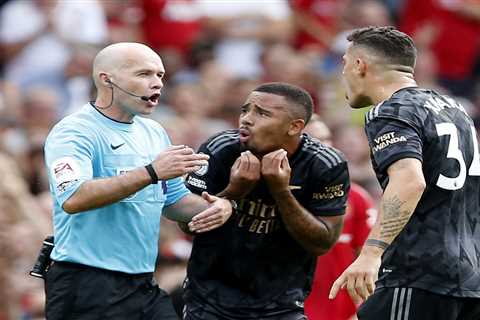 Fans are all saying the same thing as referee Paul Tierney shows off new look for Man Utd vs Arsenal