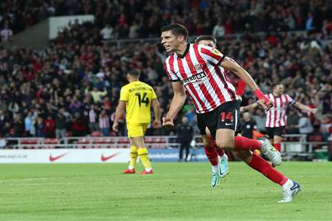 Blackburn plot transfer swoop for Sunderland’s Ross Stewart if in-demand Ben Brereton Diaz leaves..