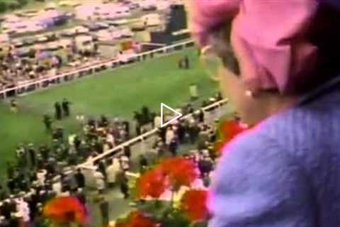 Queen sprints to watch end of horse race