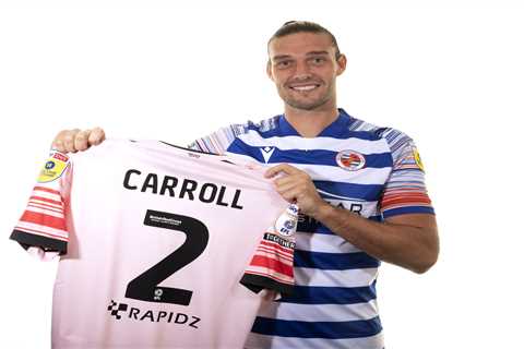 ‘This should be illegal’ – Fans all say same thing as Andy Carroll takes No2 jersey at Reading..