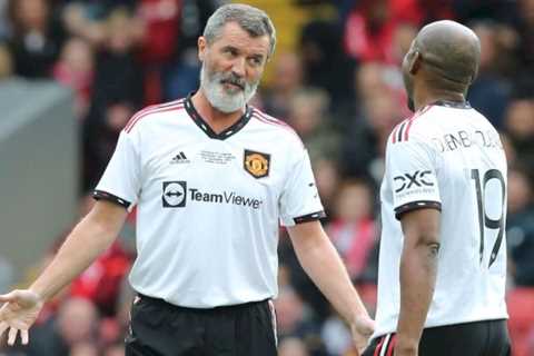 Roy Keane in ‘most Roy Keane moment ever’ in Man Utd legends game as he pushes team-mate