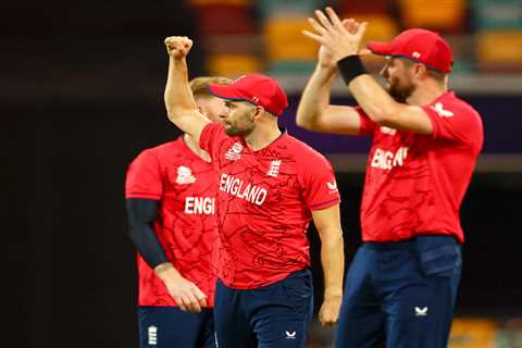 How can England qualify for T20 World Cup semi-finals?