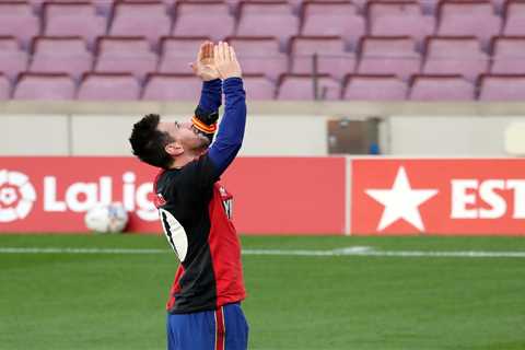 Argentina vs Holland referee revealed as Messi meets official who booked him for Maradona tribute..