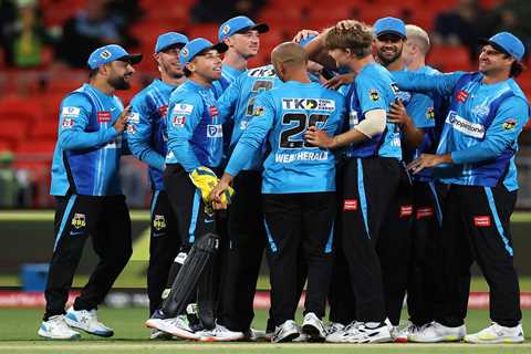 Big Bash team embarrassingly slump to 15 ALL OUT to record lowest T20 score in cricket history