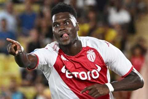 Chelsea agree £33m deal to sign Benoit Badiashile on long-term contract