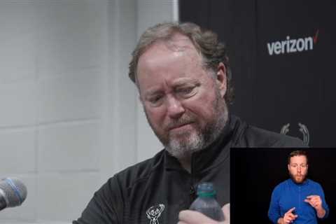 Mike Budenholzer Really Hated Taking A Sip Out Of This Water Bottle