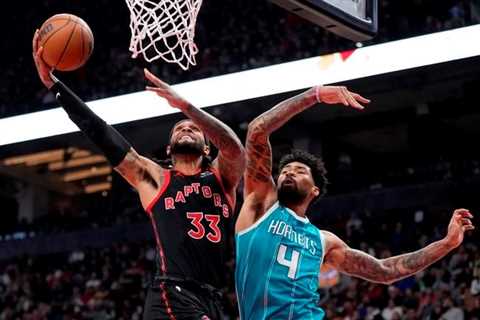 Pascal Siakam leads Raptors past Hornets 124-114 for Toronto's third straight win