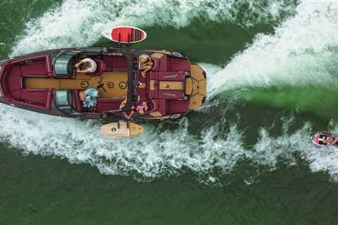 Why MasterCraft’s surf wave is best for beginners