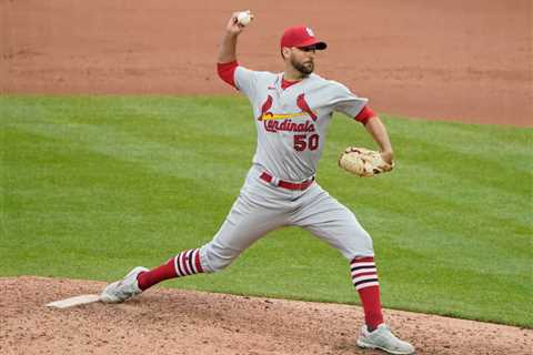 Cardinals Share Must-See Comparison Of Adam Wainwright