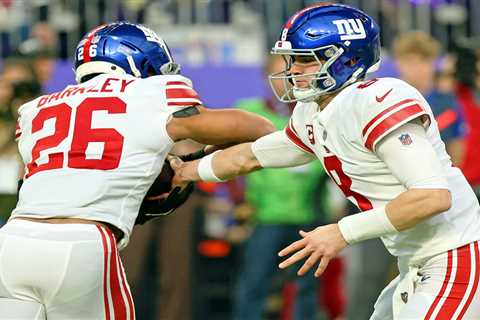 Giants ‘cautiously optimistic’ they can re-sign Daniel Jones, Saquon Barkley