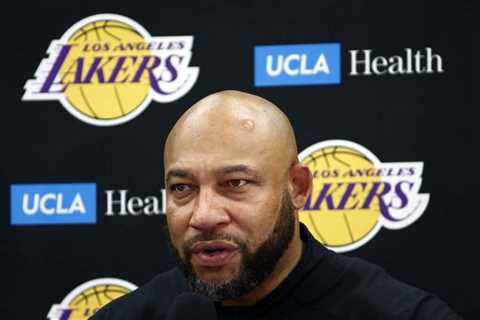 Lakers Head Coach Reportedly Ripped Team After Loss