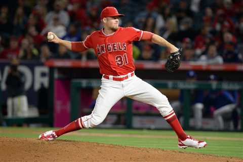 Astros, Ty Buttrey Agree To Minor League Deal