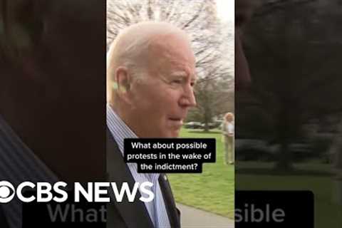 Biden says “no comment” in response to reporters’ questions about Trump’s indictment  #shorts