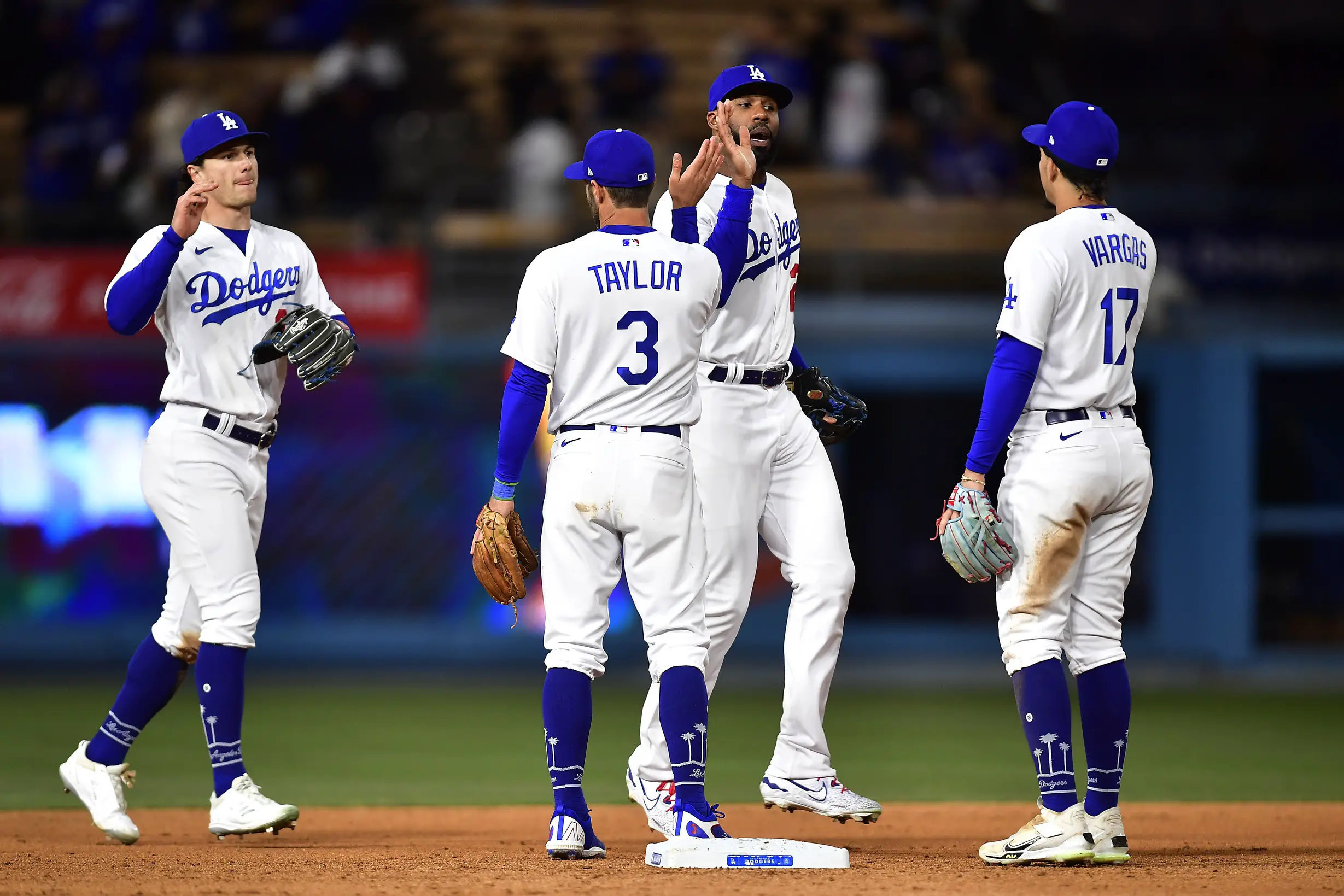 Dodgers Notes: LA Wins Heading into Off Day, Muncy & Heyward Showcase, Injury Updates & More