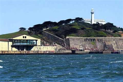 Conquer the Escape from Alcatraz Triathlon: Swim, Bike, Run