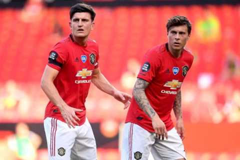 Carragher suggests Maguire-Lindelof partnership at Man Utd better than Varane-Martinez