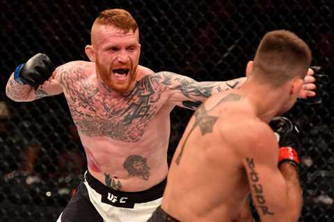 UFC, Bellator veteran Jim Wallhead breaks down in tears as he announces his retirement from MMA