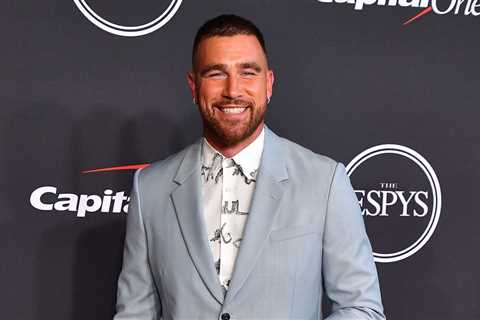 Chiefs’ Travis Kelce signs with CAA for off-the-field representation