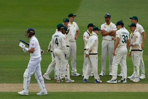 England’s self-sabotage hands initiative to Australia after dramatic Day 3 of Lord’s Test