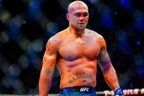 Daniel Cormier Controversially Leaves Ex-Champion Robbie Lawler From UFC Mount Rushmore List