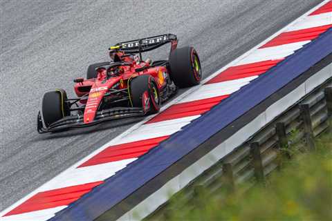 10″ for Carlos Sainz and Lewis Hamilton, Ferrari driver drops to 6th place