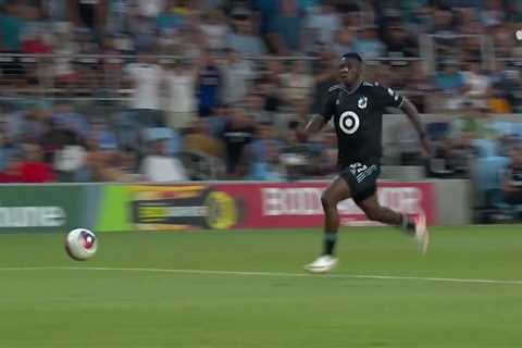 GOAL: Bongokuhle Hlongwane, Minnesota United FC – 74th minute