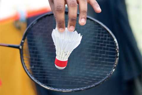 What Is a Badminton Training Racket and How Does It Work?