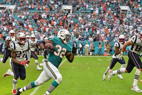 Indianapolis Colts sign former Miami Dolphins running back Kenyan Drake