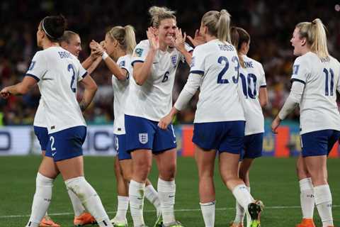 England through and Australia prevail on penalties