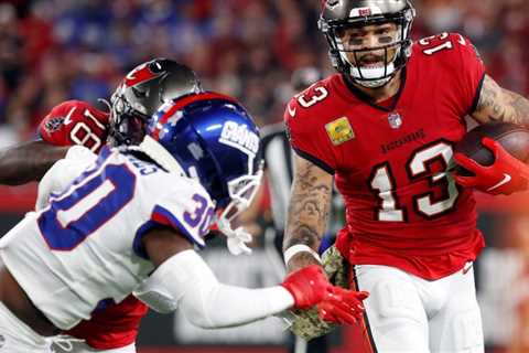 Could New York Giants pursue disgruntled WR Mike Evans?