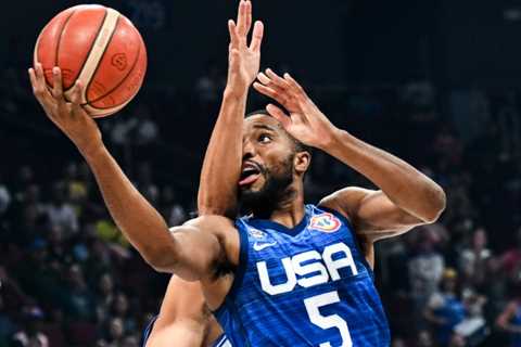 ‘Hungry’ US demolish Italy to reach Basketball World Cup semis