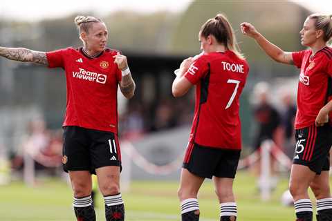 Manchester United to Face Paris Saint-Germain in Women's Champions League Qualifiers