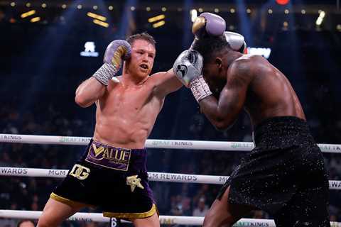 Canelo Alvarez Overwhelms Charlo For Easy Undisputed Defense