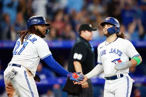 Young Blue Jays Star Comments On Team’s Chemistry